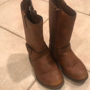 Toddler Oshkosh zipside boots